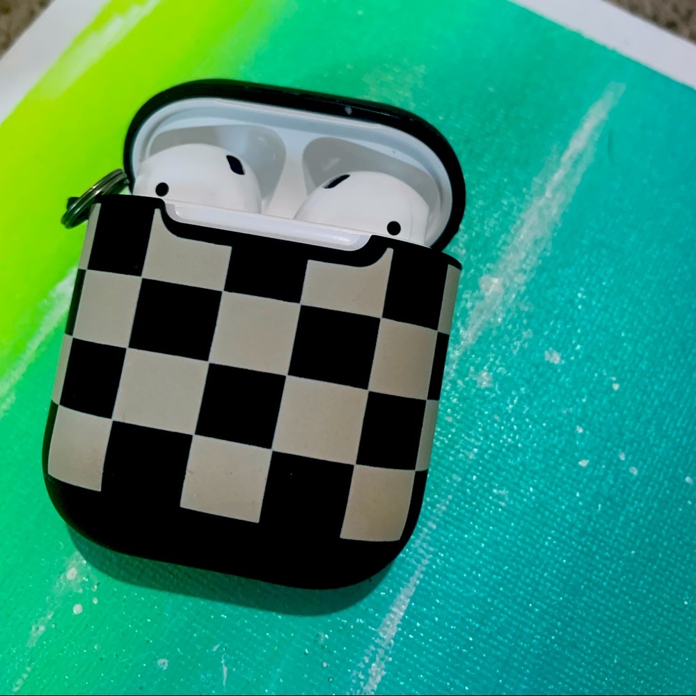 Airpod Case, never used and adds a great touch to your fits😽😽